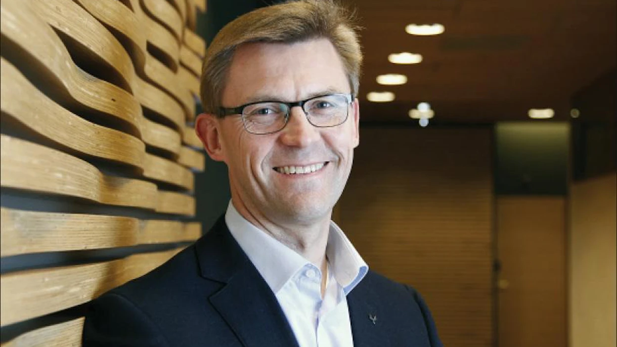 Äänekoskelle valmistuvalle biotuotetehtaalla ryhdytään ostamaan puuta ensi vuonna, kertoo Metsä Groupin metsäjohtaja Juha Mäntylä. Jaana Kankaanpää