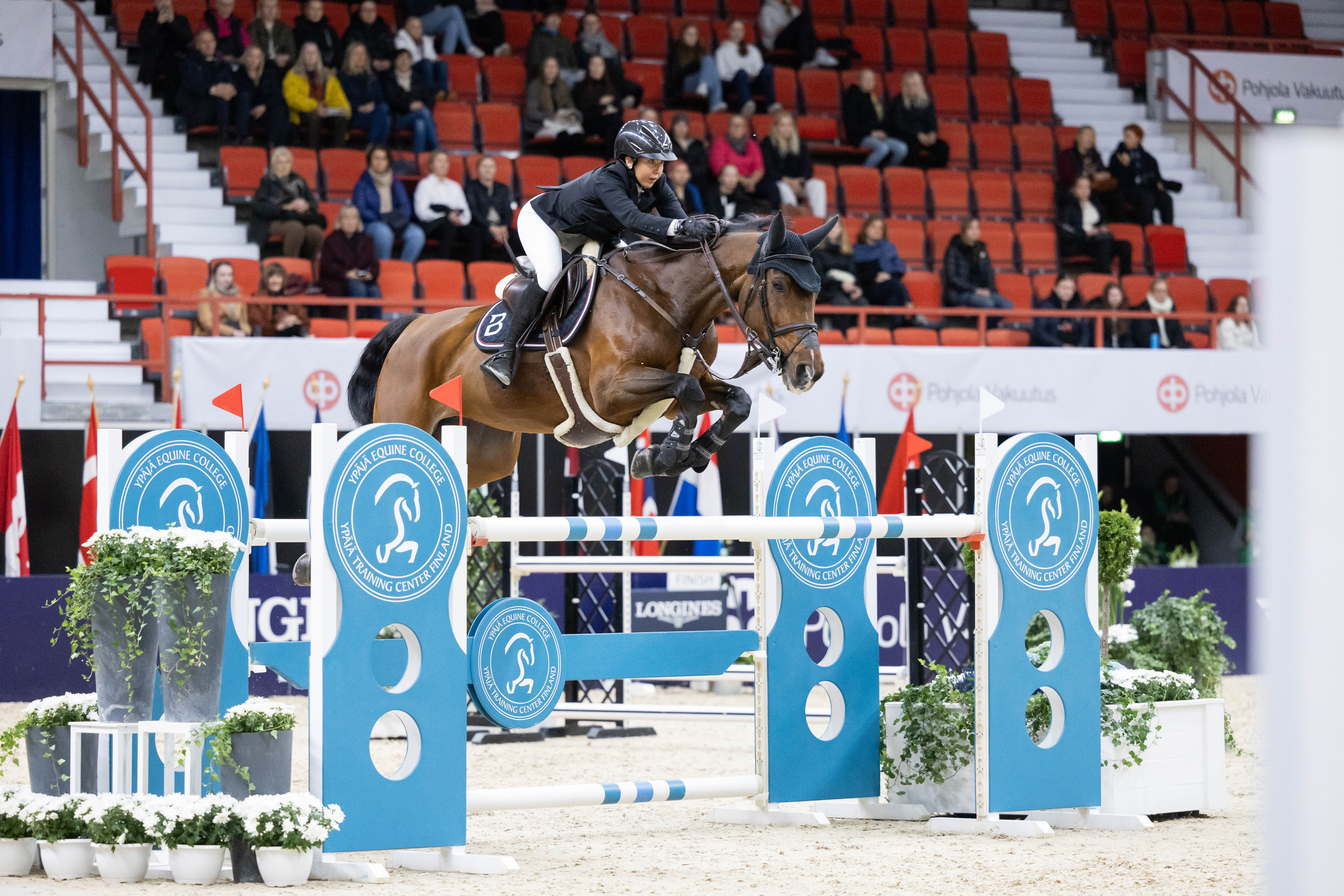 Noora Pentti teki elämänsä parhaat suoritukset viimeisellä huippuratsullaan Con Cayalla. Tässä helsingissä vuonna 2023. 