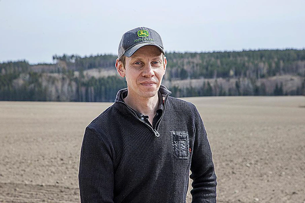 Tunnin juna halkoisi nykysuunnitelmien mukaan suomusjärveläisen Simo Larmon maat.