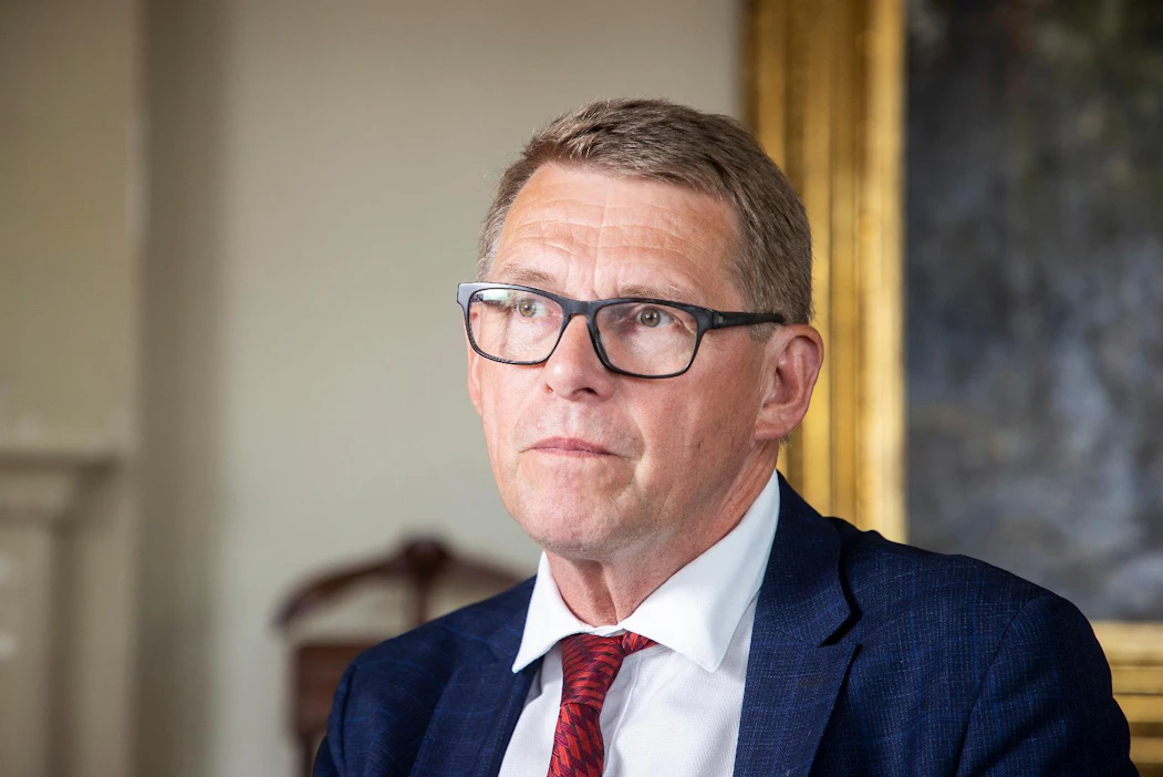 Matti Vanhasen mukaan on pulmallista, ettei ilmastotoimien haittoja joillekin yrityksille ja kotitalouksille pystytä täysin korvaamaan.