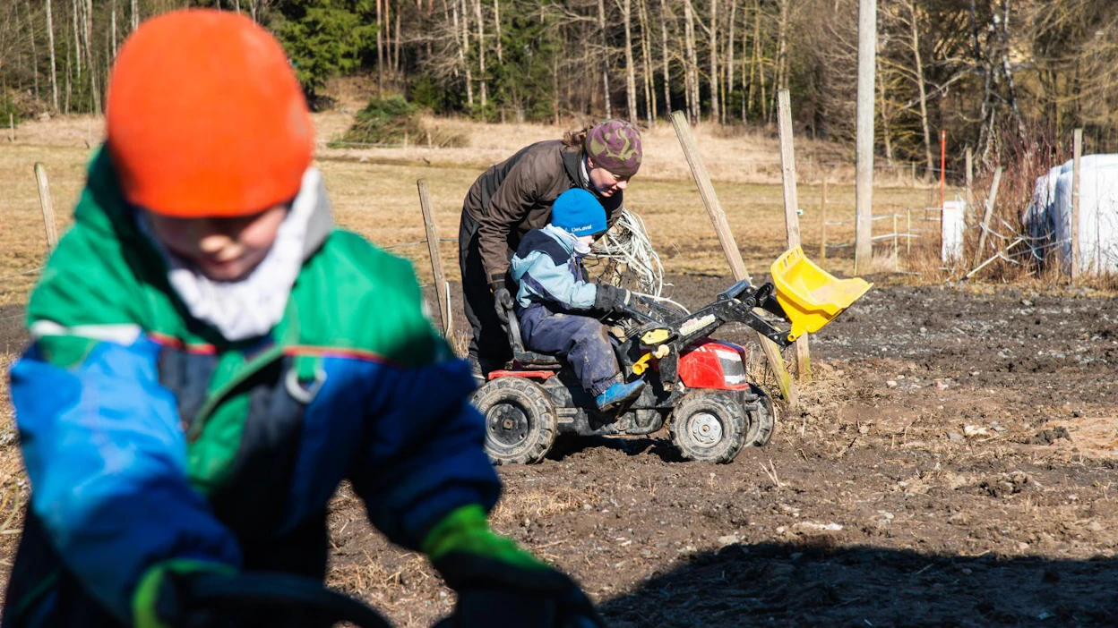 Luonnon kanssa kosketuksissa olevilla maaseudun lapsilla on kaupunkilaislapsiin verrattuna pienempi todennäköisyys sairastua immuunijärjestelmän häiriöistä johtuviin sairauksiin.