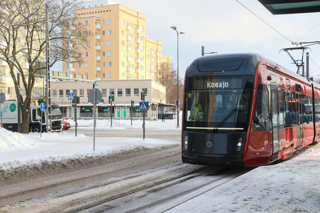 Erot parhaimman ja heikoimman viidenneksen välillä ovat kasvaneet pitkään jatkuneen kehityksen seurauksena. Heikoimpien kuntien yhteisenä piirteenä oli väestön supistumiseen, teollisuuden tai maaseudun rakennemuutokseen ja haasteelliseen sijaintiin liittyvät tekijät. LEHTIKUVA / Laura Ukkonen.