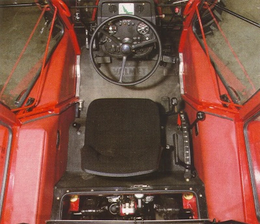 82Valmet604ohjaamo