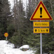 Yksityisteiden varrella sijaitsee 250 000 omakotitaloa, 190 000 vapaa-ajan asuntoa ja noin 40 000 maatilaa. Yrityksiä yksityisteiden varrella toimii yli 33 000.