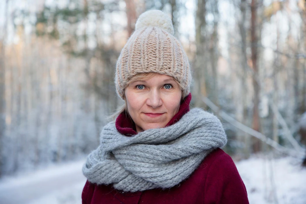 Kirjailija Johanna Venho innostui Sylvi Kekkosesta löydettyään kirjaston poistohyllystä Kekkosen kootut teokset. Venhon Sylvi Kekkosesta kertova Ensimmäinen nainen -romaani palkittiin Lukija-Finlandialla.