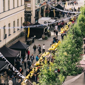 Satoa-ruokafestivaalia juhlitaan Kuopiossa elokuun viimeisenä viikonloppuna Kauppakadulla ja Puijonkadulla, missä voi ostaa ja maistaa pieniä 3–6 euron arvoisia ruoka-annoksia katuruokakulttuurin hengessä ja nauttia samalla katumuusikoiden ja -taiteilijoiden esityksistä. Samaan aikaan torilla järjestetään Elonkorjuujuhla.