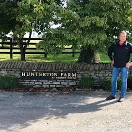 Jari Kuivala työskenteli Hunterton Farmilla Kentuckyssa yhden huutokauppakauden kolmisen vuotta sitten.