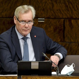 Perustuslakivaliokunnan puheenjohtajan Antti Rinteen (sd.) mukaan esityksen perusratkaisut eivät ole ongelmallisia perustuslain kannalta. LEHTIKUVA / JUSSI NUKARI