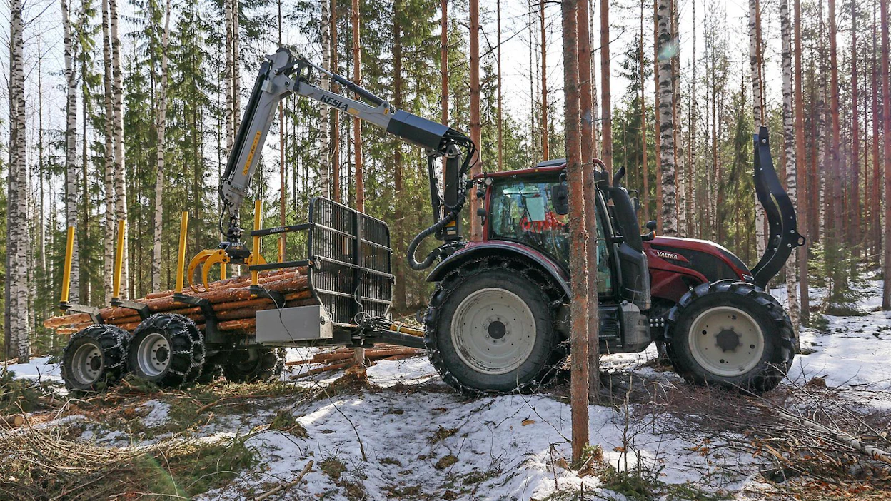 Kesla on mukana napamoottoristen metsäperävaunujen markkinarynnistyksessä. Malliston suurin malli, Kesla 144ND oli Koneviestin kokeilussa kevättalven keleillä.