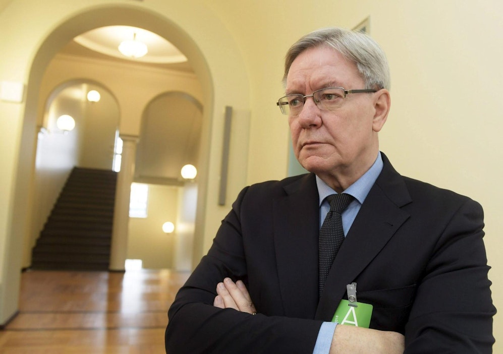 Aarnio selvittää Nokia-puhelimien tietoturvaa. LEHTIKUVA / Vesa Moilanen