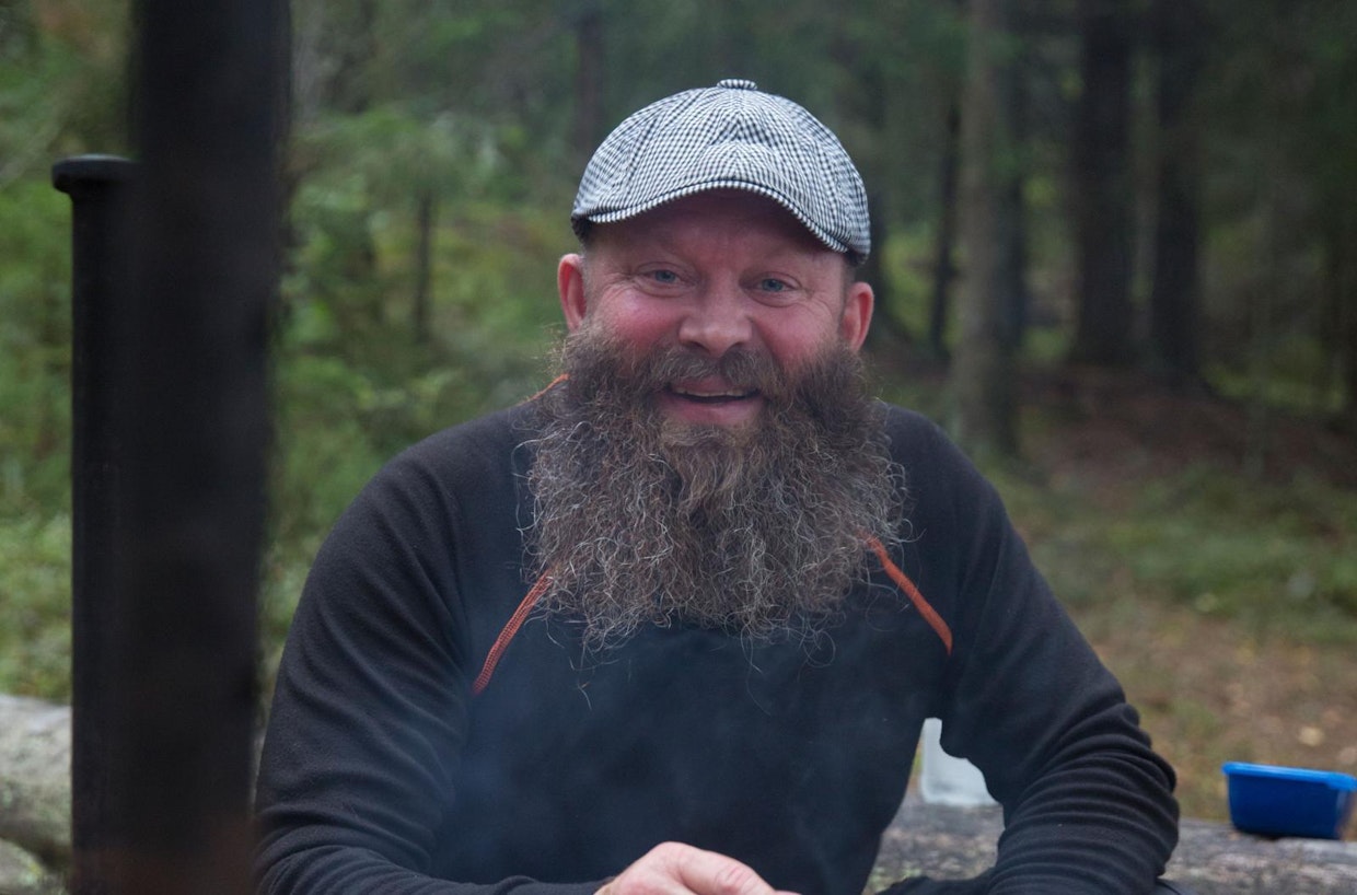 Tipi seurasi ammattikoulussa kokiksi opiskelleen veljensä esimerkkiä. ”Isoveli tuli amiksesta kotiin ja teki hyvää safkaa. Silloin mietin, että miekin haluan!”
