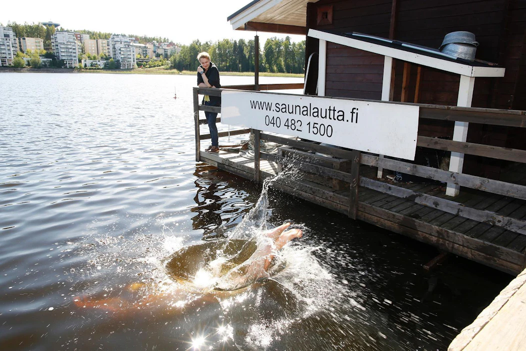 Keski-Suomesta löytyy matkailun lisäksi sauna- ja kiuasvalmistajia, joten sauna sopii yhteiseksi vientivaltiksi.