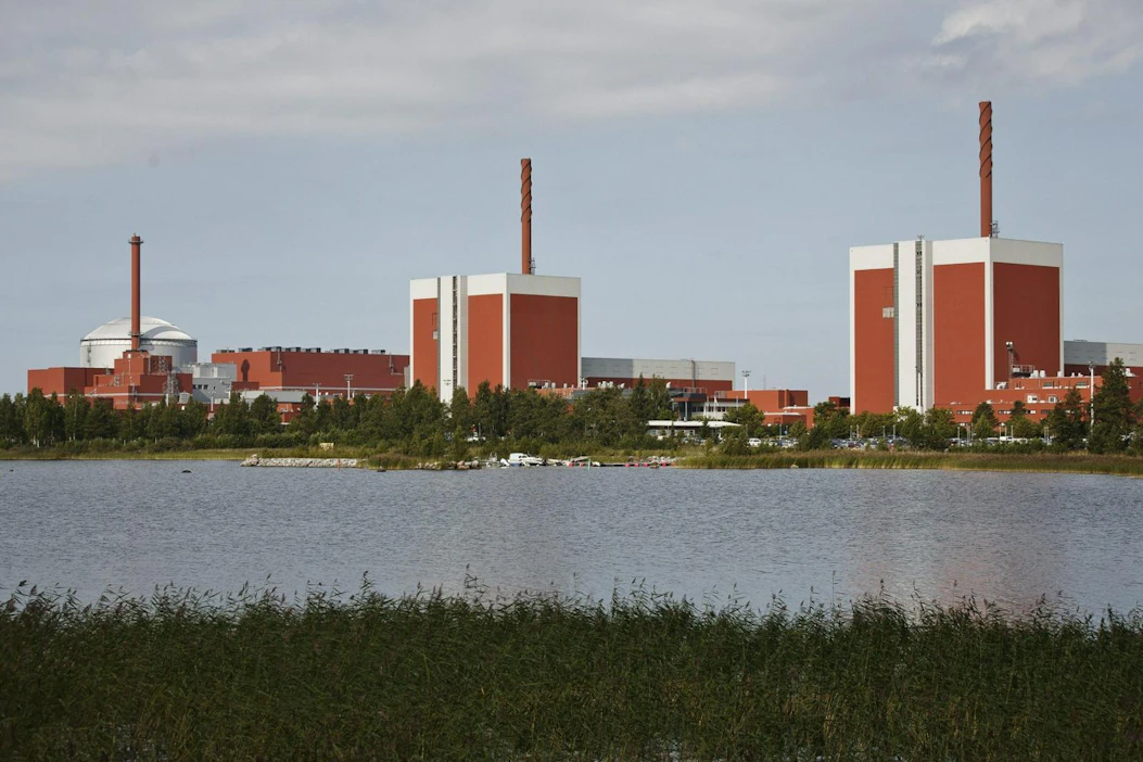 Kyselyn mukaan hieman alle puolet vastaajista kannattaa ydinvoiman lisäämistä energiantuotannossa. LEHTIKUVA / RONI REKOMAA