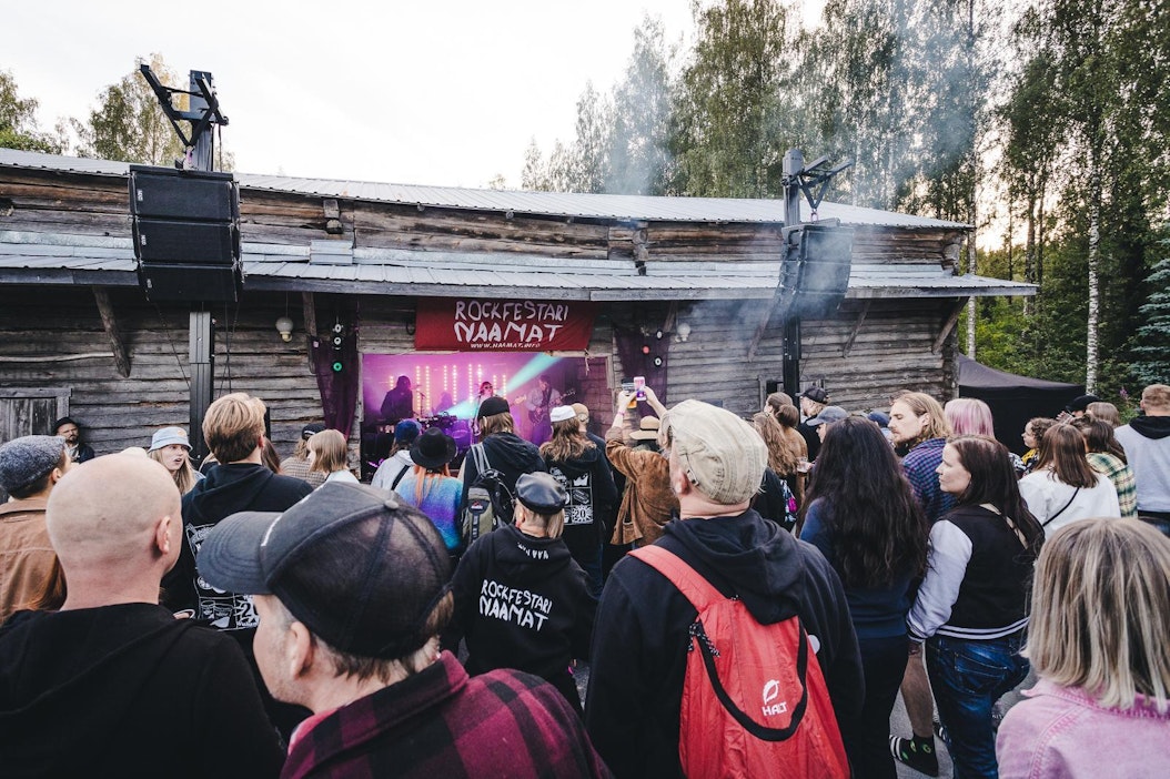 Ninni For Ever päälavalla riihessä perjantaina.