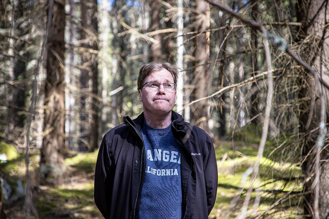 Matti Tulokas hakee markkinaoikeudelta ratkaisua, joka velvoittaisi Kilpailu- ja kuluttajaviraston tutkimaan metsäteollisuuden FSC-sitoumuksiin liittyvän kartelliepäilyn.