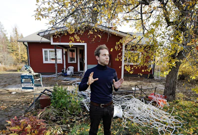 Petri Honkonen asuu Saarijärvellä Kalmarin kylässä.