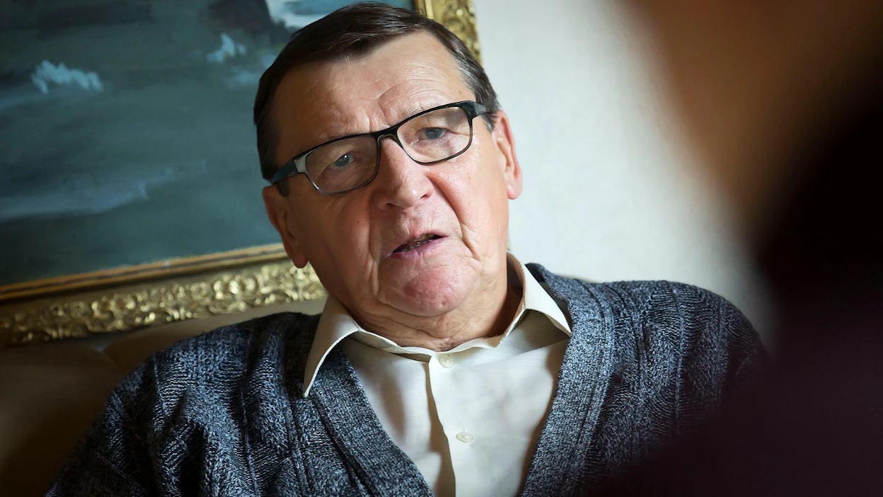 Perussuomalaisia perustamassa ollut Vistbacka ei usko, että siniset sulautuisivat keskustaan, vaikka tällaista sulautumista on julkisuudessa spekuloitukin.
