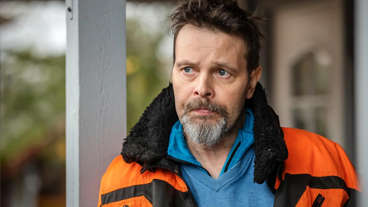Antti Leikkolan mielestä myös Melan tekemiä päätöksiä on voitava kyseenalaistaa. ”Helppoa se ei ole. Välillä tuntuu, että olen kuin Don Quijote, joka taistelee tuulimyllyjä vastaan.