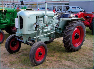 Ritscher 528 -traktoria valmistettiin vuosina 1951–59, Sprötze bei Hamburg  Länsi-Saksa.