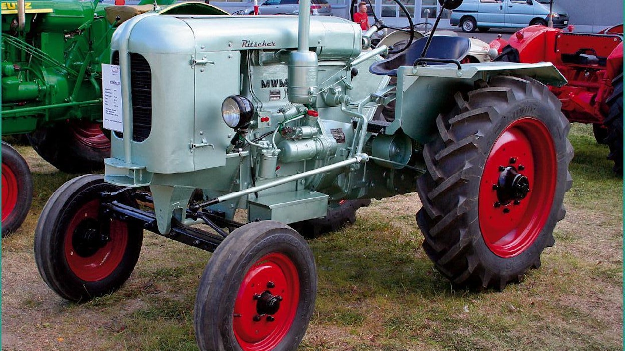 Ritscher 528 -traktoria valmistettiin vuosina 1951–59, Sprötze bei Hamburg  Länsi-Saksa.
