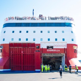 Laivaliikenteen kannattavuus on tehnyt pohjakosketuksen koronan takia. Viking Line kuului vuonna 2020 varustamoihin, joka sai Traficomilta yksittäisenä tukena yli 500 000 euroa aluksilleen. Kuvituskuva.