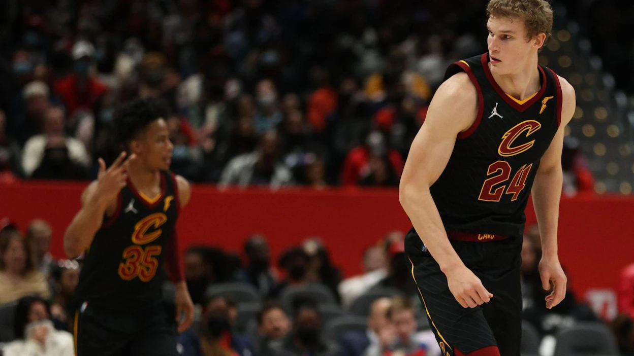 Clevelandin Lauri Markkanen perjantaisessa pelissä, jossa vastassa oli Washington.