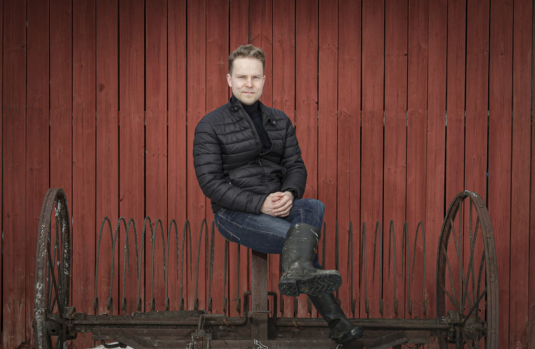 Keskisuomalainen kansanedustaja Petri Honkonen (kesk.) asuu Saarijärvellä Kalmarin kylässä.