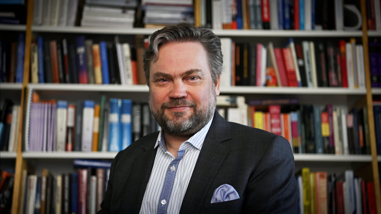 Helsingin yliopiston poliittisen historian professori Juhana Aunesluoma arvioi, että EU kokeilee nyt erilaisia vaihtoehtoja puolustuksensa kehittämiseksi. ANTTI AIMO-KOIVISTO / LEHTIKUVA.