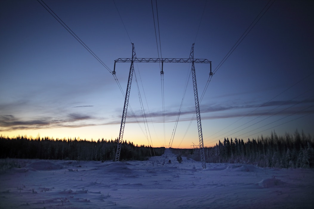 Kun aamu sarastaa, tuntisähkö kallistuu.