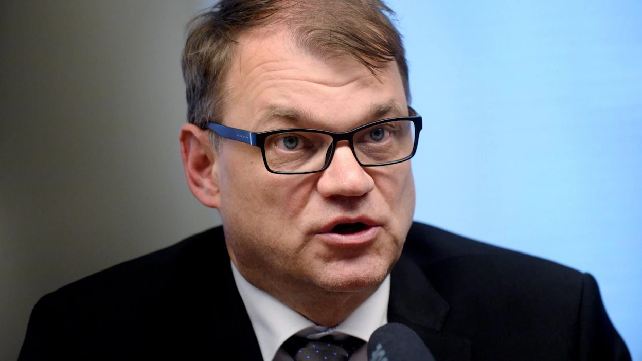 Pääministeri Juha Sipilä on kertonut uskovansa,, että asiaan löydetään ratkaisu hallituspöydässä. LEHTIKUVA / MIKKO STIG
