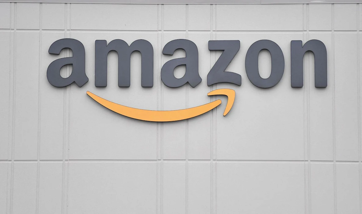 Tulosuutisista huolimatta Amazonin osakkeiden arvo laski yhtiön liikevaihdon jäätyä alle useiden ennusteiden. LEHTIKUVA / AFP