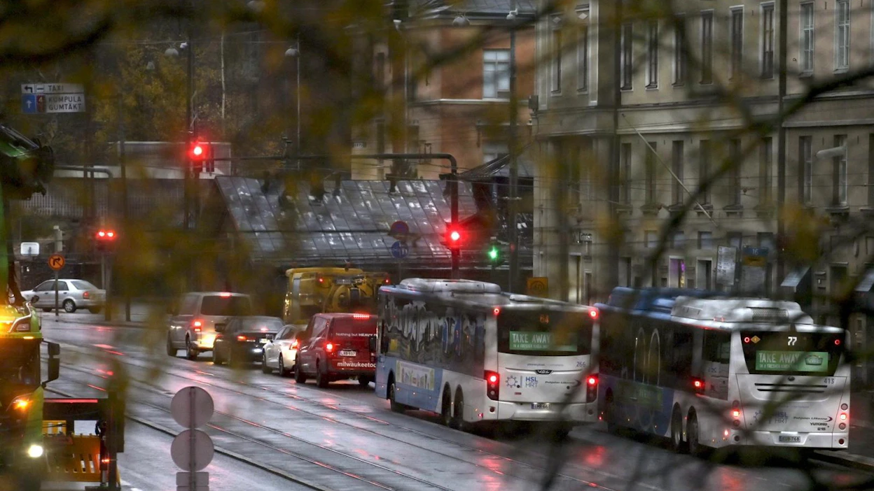 Auringonpaistetta Suomessa nähtiin lokakuussa selvästi keskimääräistä vähemmän. LEHTIKUVA / VESA MOILANEN