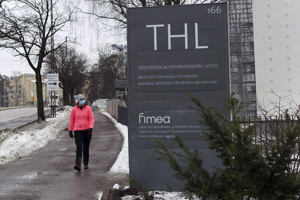 Uusia koronavirukseen liittyviä kuolemantapauksia on raportoitu kaksi, THL kertoo. LEHTIKUVA / Teemu Salonen