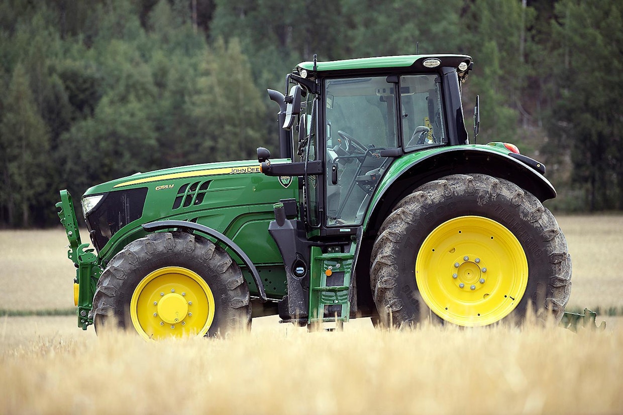 John Deere 6155M: 6155M oli testin edullisin traktori, huippunopeus on muista poiketen 40 km/h. Varusteluun kuuluivat kuitenkin sähköisesti hallitut hydrauliikkaventtiilit sekä etujousitus.