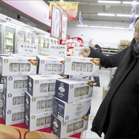 Zhou Jiajia ostaa aiempaa enemmän maitoa nyt kun on raskaana. Lucas Schifres