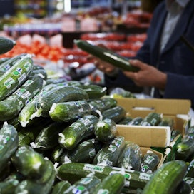 Inflaation kuukausimuutos oli toukokuussa -0,2 prosenttia. Muun muassa vihannesten hinnat halpenivat huhtikuuhun nähden.