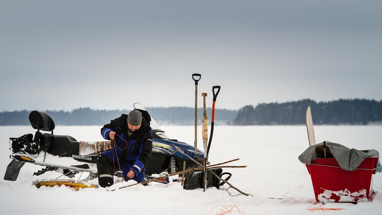 Lieksan komeissa maisemissa kelpaa kalastella.