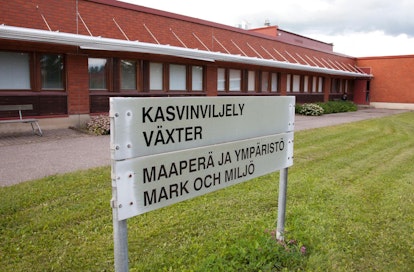 Luken kasvintutkimuksen toimitiloja Jokioisilla. Jokioisten toimipaikka säilyy myös karsintojen jälkeen.