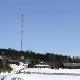 Teleoperaattorit panostavat kovaa vauhtia 4G-verkkoihin. Viestintäviraston mukaan haja-asutusalueiden tietoliikenteen ratkaiseminen vaatisi 700 megahertzin taajuuksien valjastamista uuteen käyttöön. Yli puolella suomalaisista on jo nyt käytössään laajakaistayhteys, jonka nopeus ylittää 10 megaa. Jaana Kankaanpää