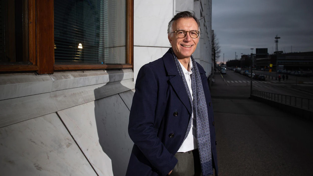 ”Metsäteollisuus ry tulee tarjoamaan tarpeen mukaan erilaista koulutusta ja neuvontaa työlainsäädännöstä ja sen soveltamisesta”, puheenjohtaja Seppo Parvi linjaa tulevaa, kun järjestön työmarkkinayksikkö muuttuu työelämäyksiköksi.