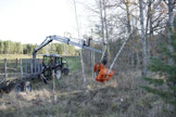 Edelliseen malliin verrattuna kouran paino on keventynyt 30 kg. Tämän huomaa varsinkin kauempaa puuta korjatessa.