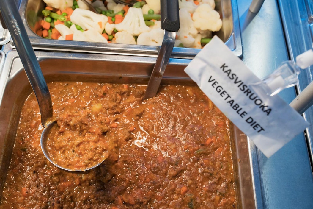 Aalto-yliopiston taideopiskelijoiden omistamat Kipsari-opiskelijaravintolat  muuttuvat täysin vegaanisiksi - Ruoka - Maaseudun Tulevaisuus