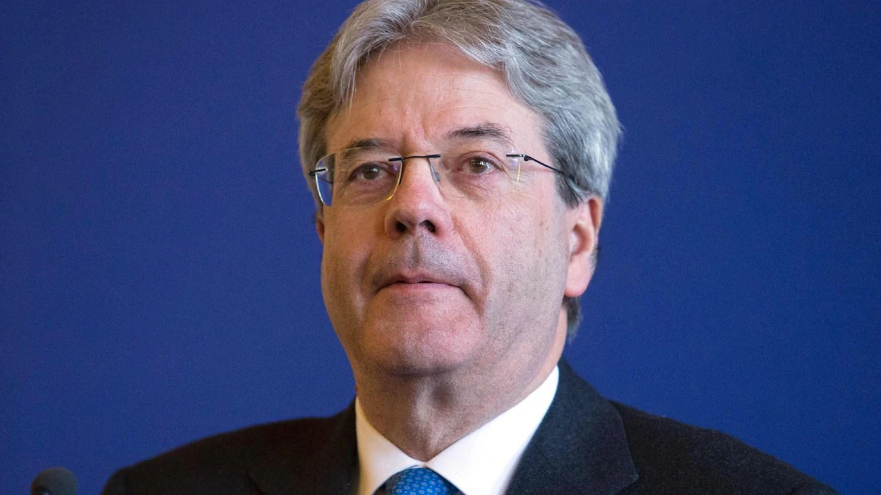 Talouskomissaari Paolo Gentiloni kuvailee eurooppalaisia talousnäkymiä vakaiksi, vaikka kasvu pysyy tulevina vuosina hillittynä. LEHTIKUVA/AFP