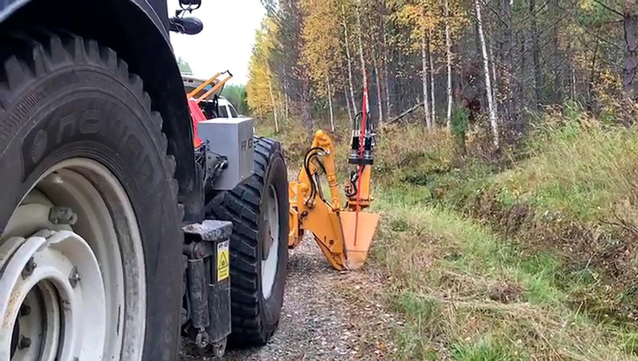 Hyvä maatuki estää reiän täyttymisen ja ohjaa viitan paikoilleen.