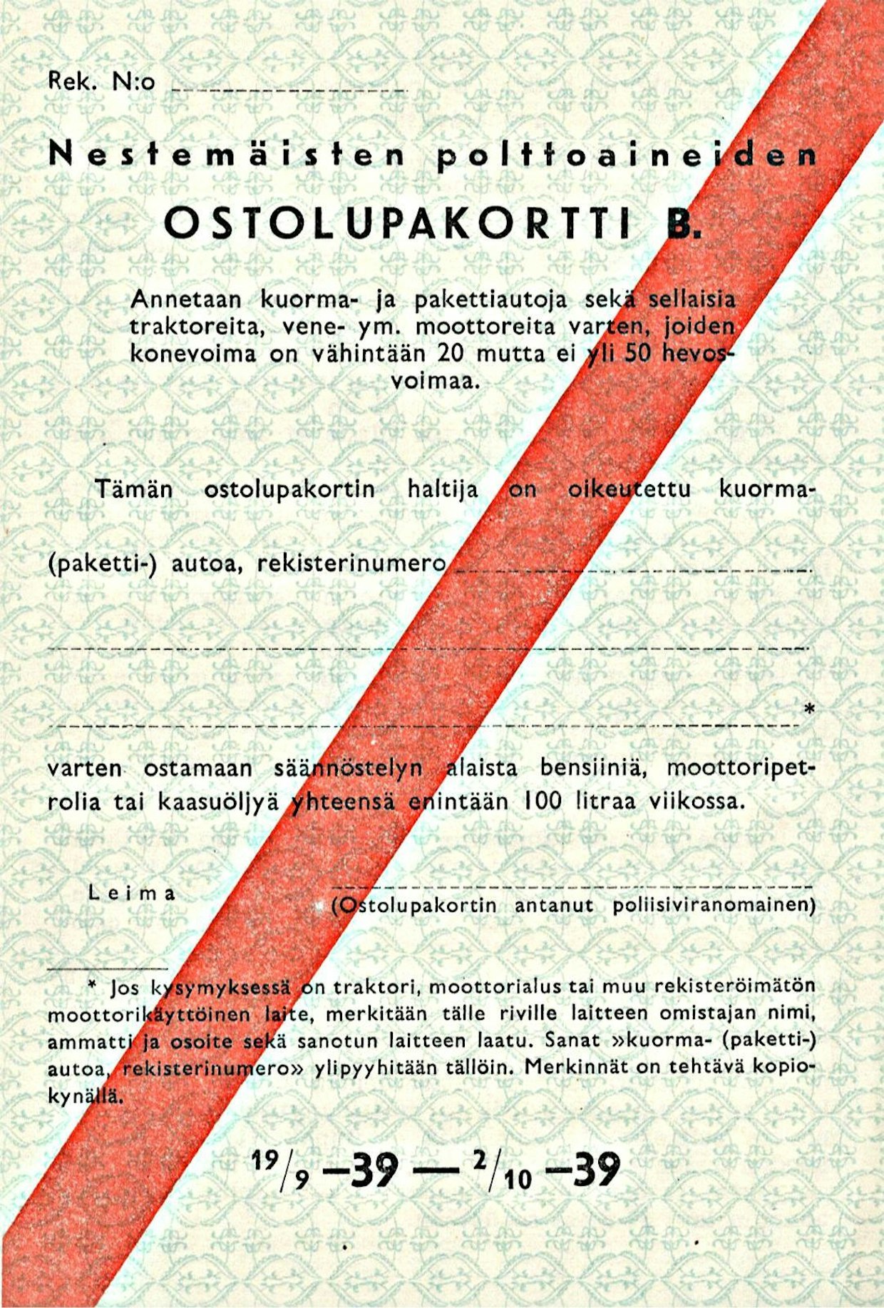 Polttoaineiden säännöstely alkoi syyskuussa 1939 Saksan hyökättyä Puolaan. Traktoreiden viikkoannos oli alussa 100 litraa, mutta myöhemmin määrät supistuivat olemattomiin. Jatkosodan aikaan traktoreihin oli mahdollista saada 20 litraa käynnistysbensaa vuodessa. Polttoaineiden osalta korttiaika päättyi lopullisesti 1947.