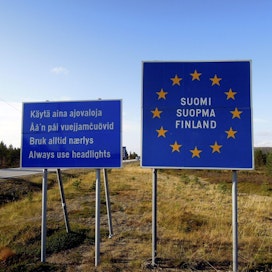 Valtioneuvosto päätti viime viikolla myös, että maanantaista 26. heinäkuuta alkaen Suomeen voivat saapua kaikista maista ihmiset, joilla on esittää todistus saadusta hyväksyttävästä koronarokotussarjasta ennen Suomeen saapumista. LEHTIKUVA / RITVA SILTALAHTI