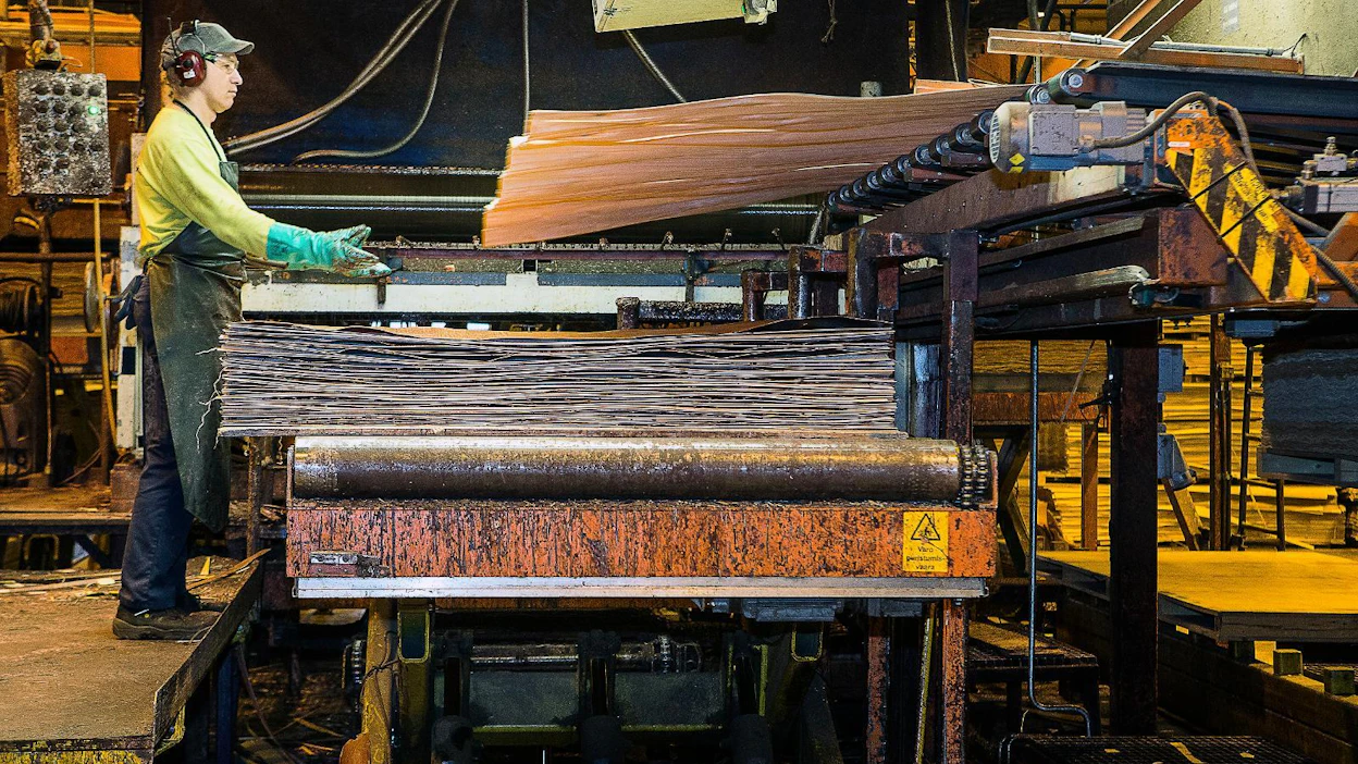 Neljännes metsäteollisuuden työntekijöistä eläköityy seuraavan kymmenen vuoden aikana, joten töitä on tarjolla uusille tekijöille.