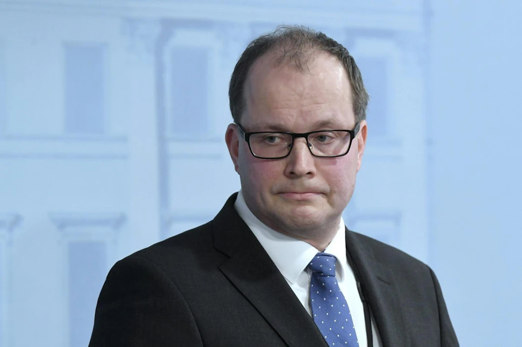 Louneman mukaan huoltovarmuuskeskus on saanut useita satoja yhteydenottoja ja tarjouksia.