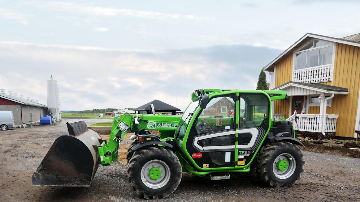 Merlo TF33.7-115:n suurin nostokorkeus on 6,6 metriä.