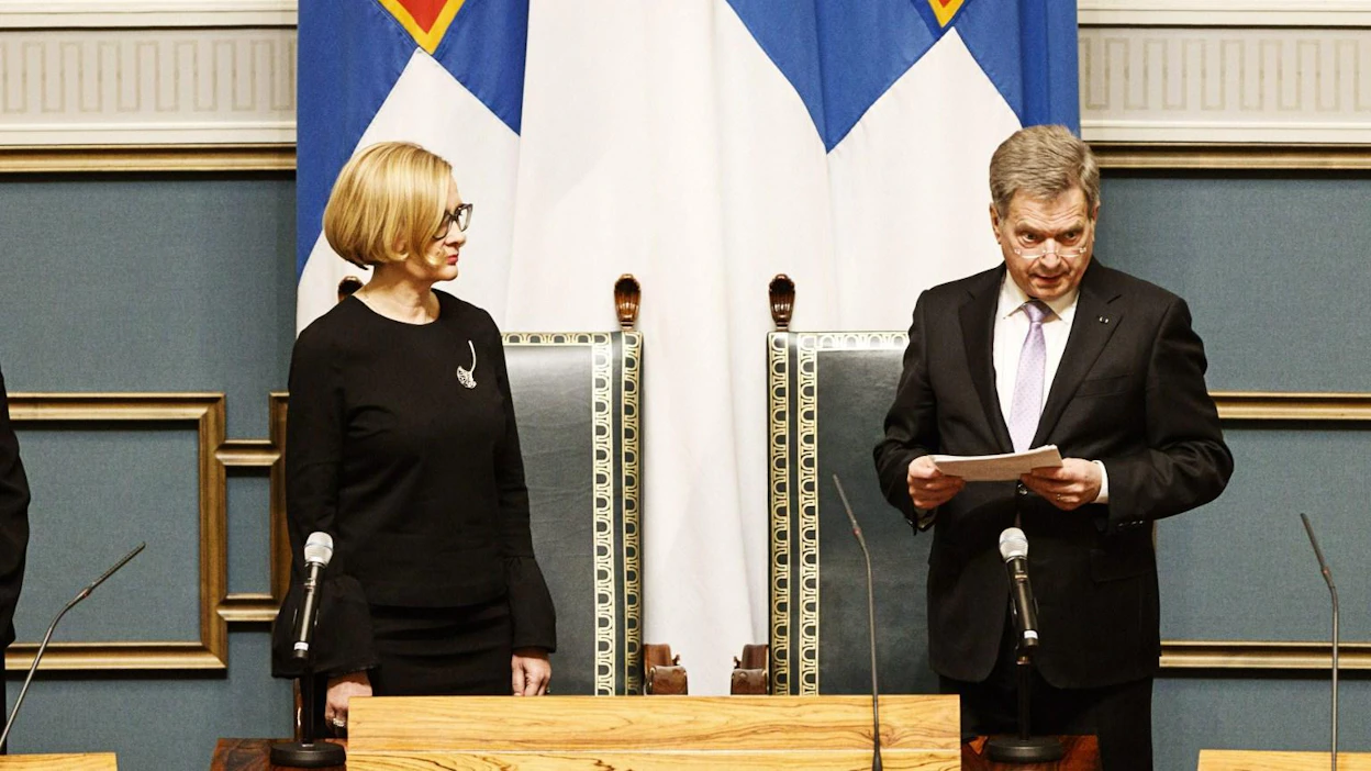 Tasavallan presidentti Sauli Niinistön avajaispuhetta kuunteli eduskunnassa myös tuore puhemies Paula Risikko. LEHTIKUVA / RONI REKOMAA